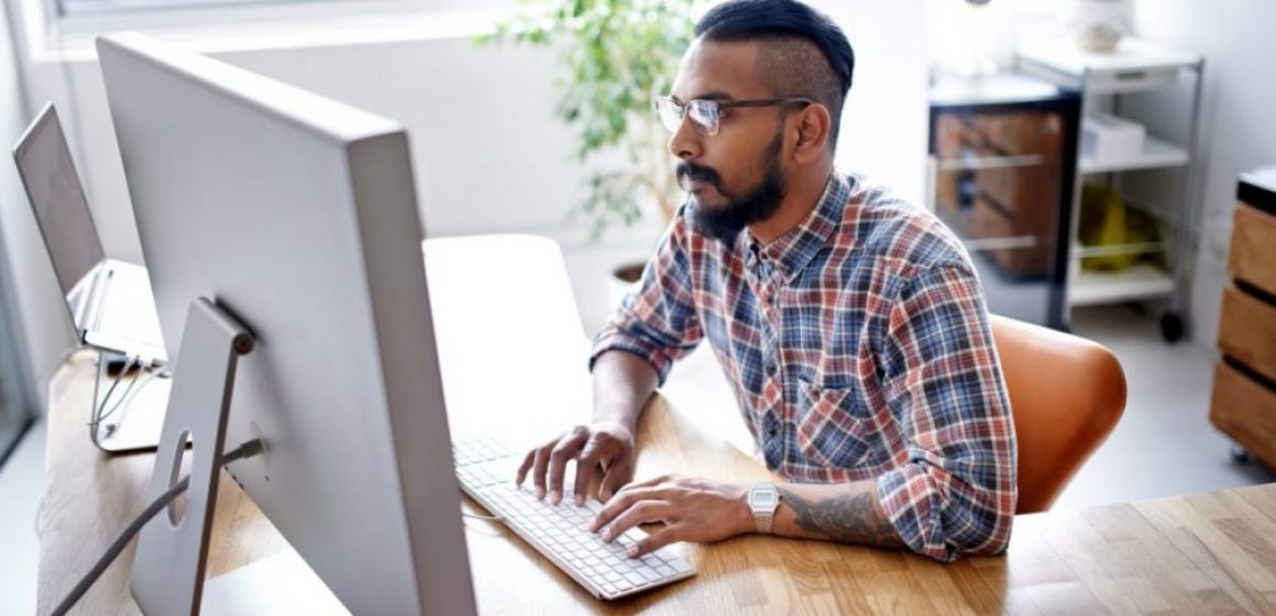 man-in-front-of-computer-1200x801-1160x550
