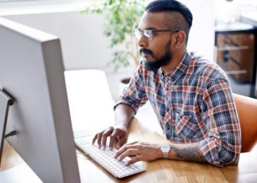 man-in-front-of-computer-1200x801-1160x550