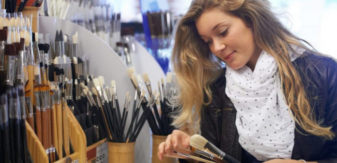 women-pick-brush