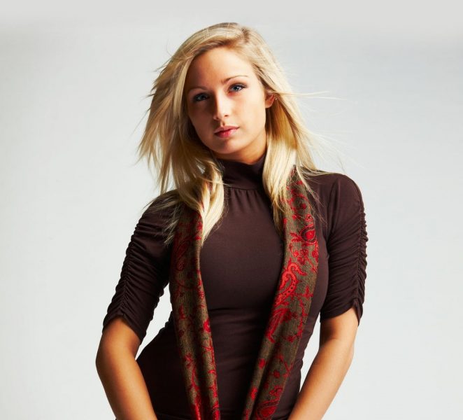 woman-with-brwon-shirt-1200x1324